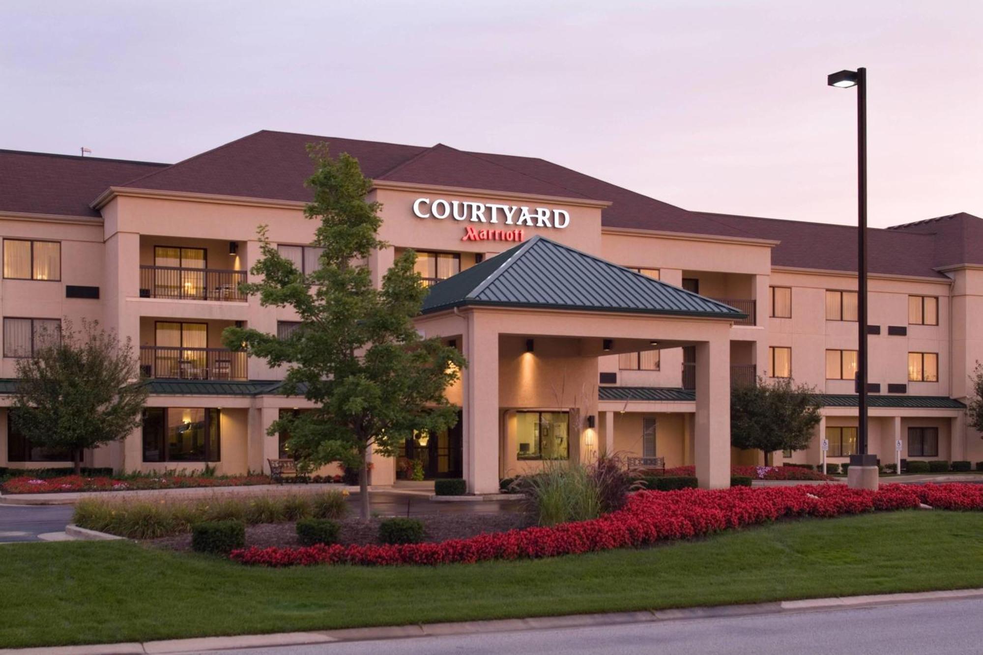 Courtyard By Marriott Kokomo Hotel Exterior photo